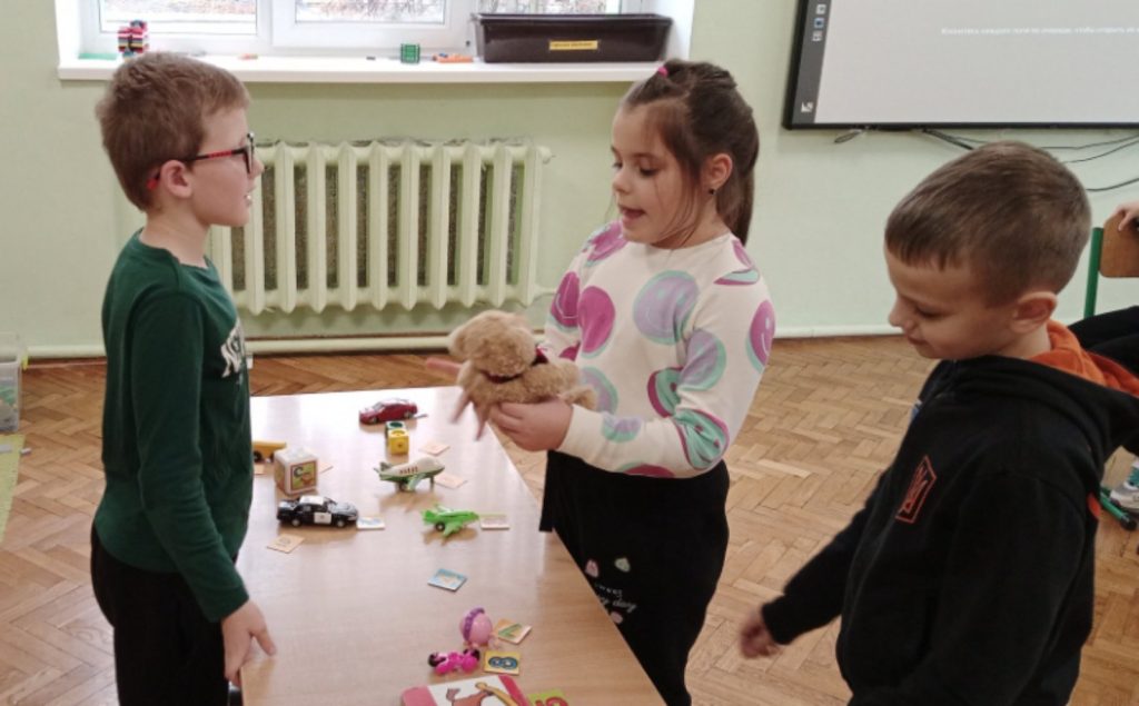 Весело та пізнавально: учні 1–2 класів вивчали англійську мову через ігри та творчість
